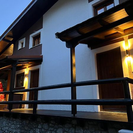 Mz Reindeer Hotell Kalívia Eksteriør bilde